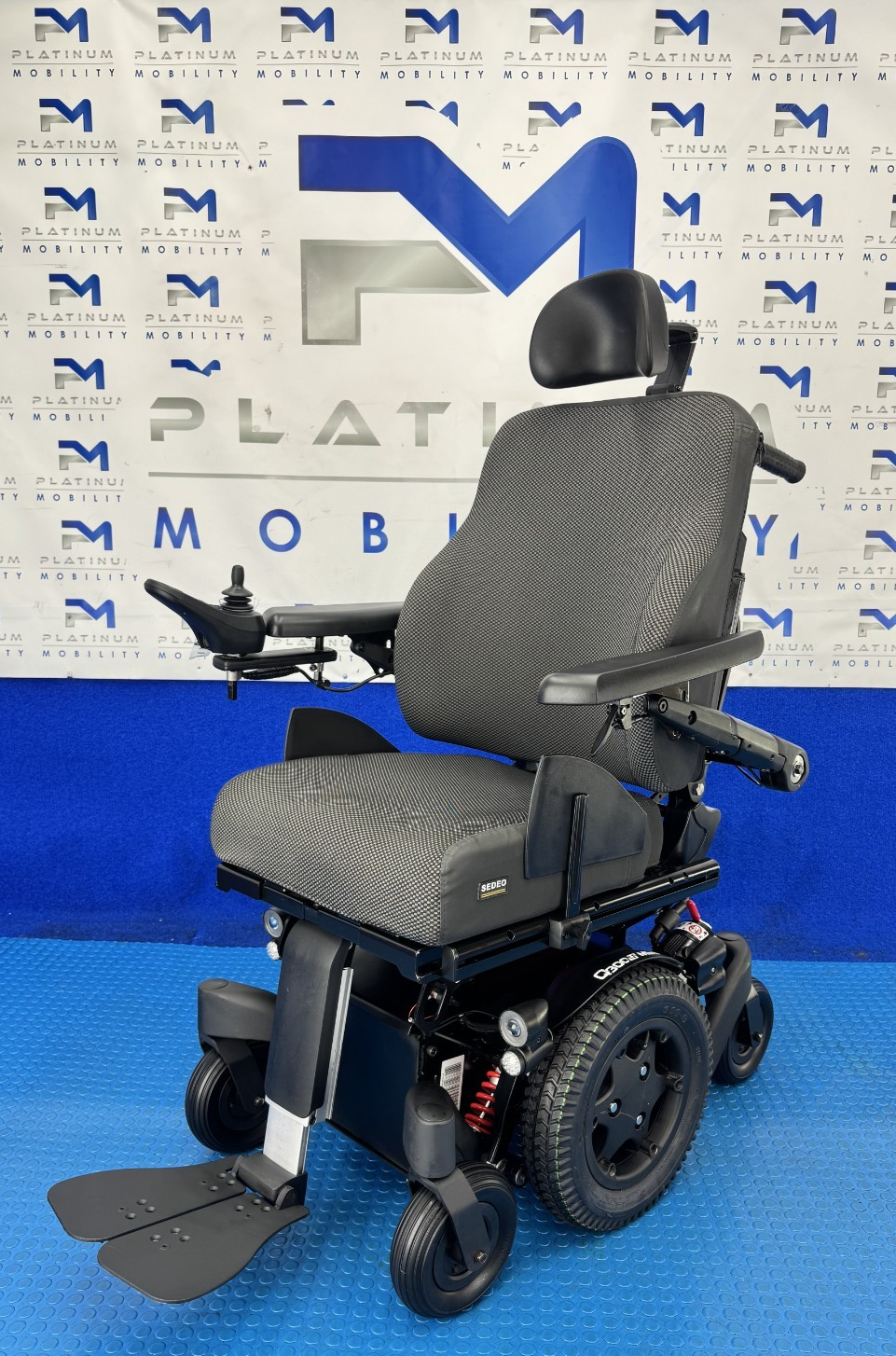 2025 Sunrise Quickie Q300M Powerchair 6 mph Riser, Tilt Electric Wheelchair 2760