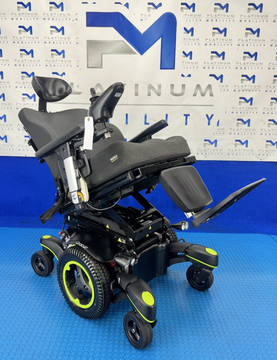 Sunrise Quickie Q700 M Powerchair – 6mph Riser Tilt Electric Wheelchair 2273