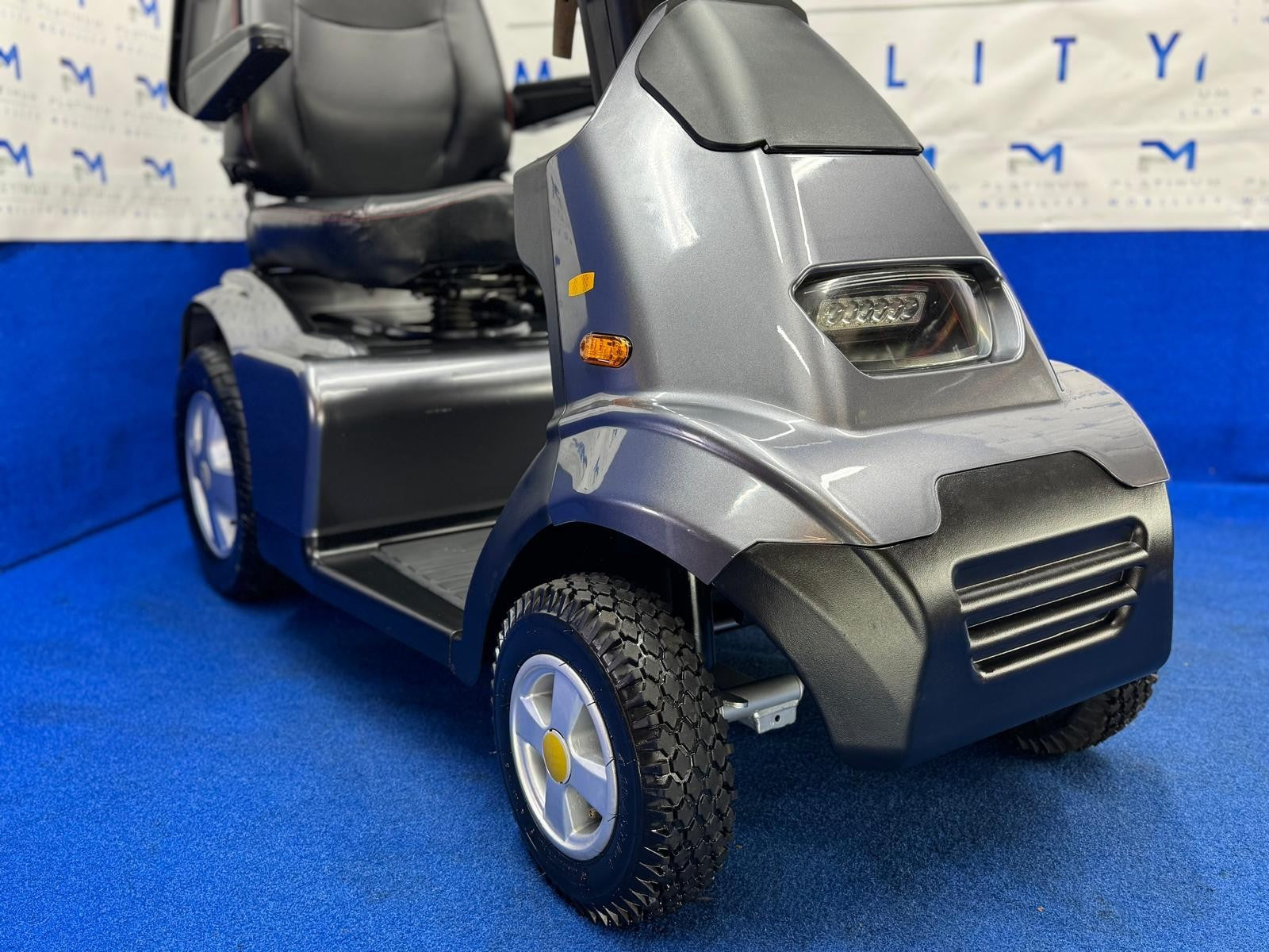 2022 TGA Breeze S4 8MPH All Terrain Mobility Scooter Immaculate Condition 1800