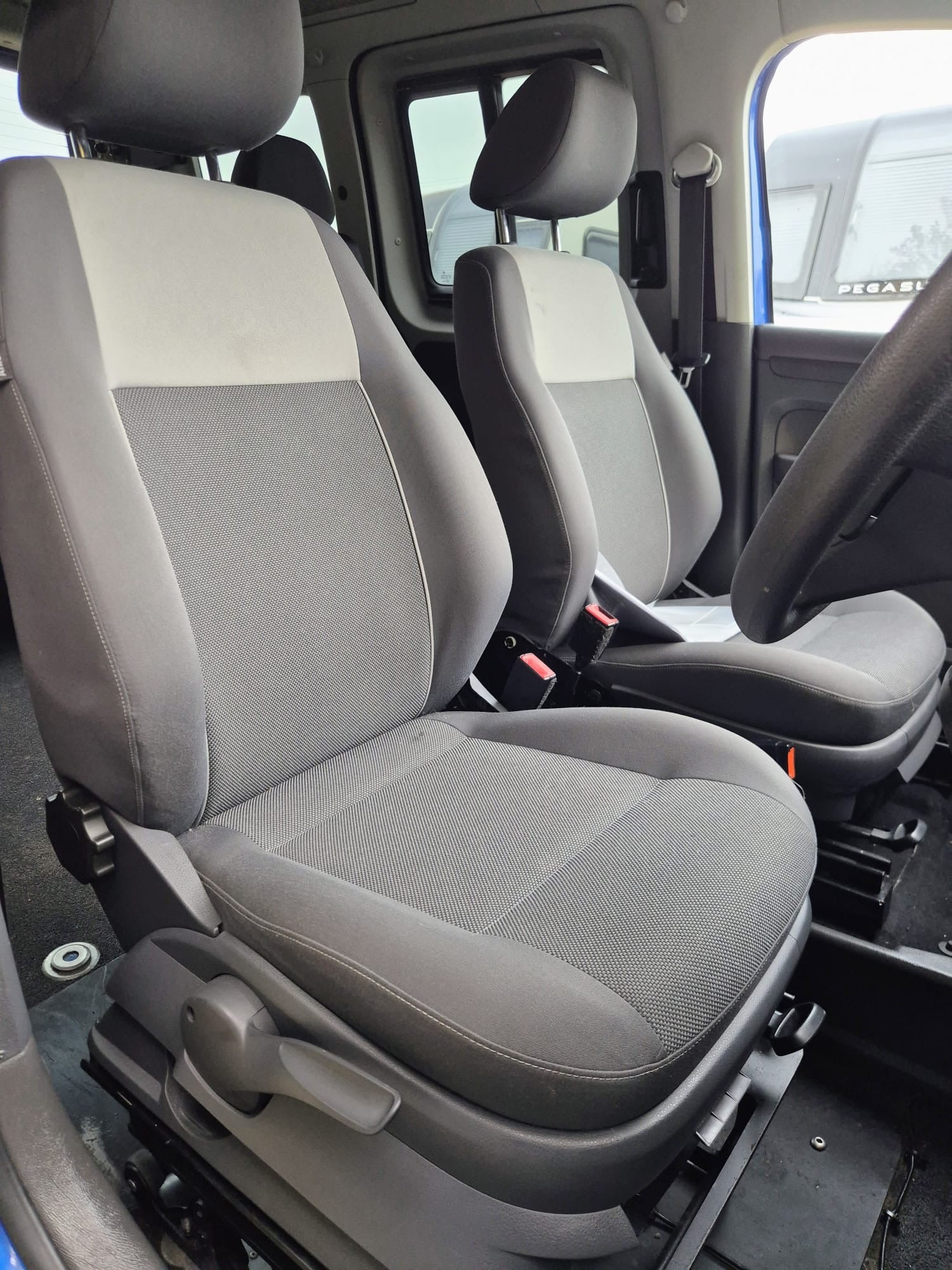 2011 Volkswagen Caddy WAV Auto 1.6 TDI 3+1 Power Ramp Wheelchair Accessible Car