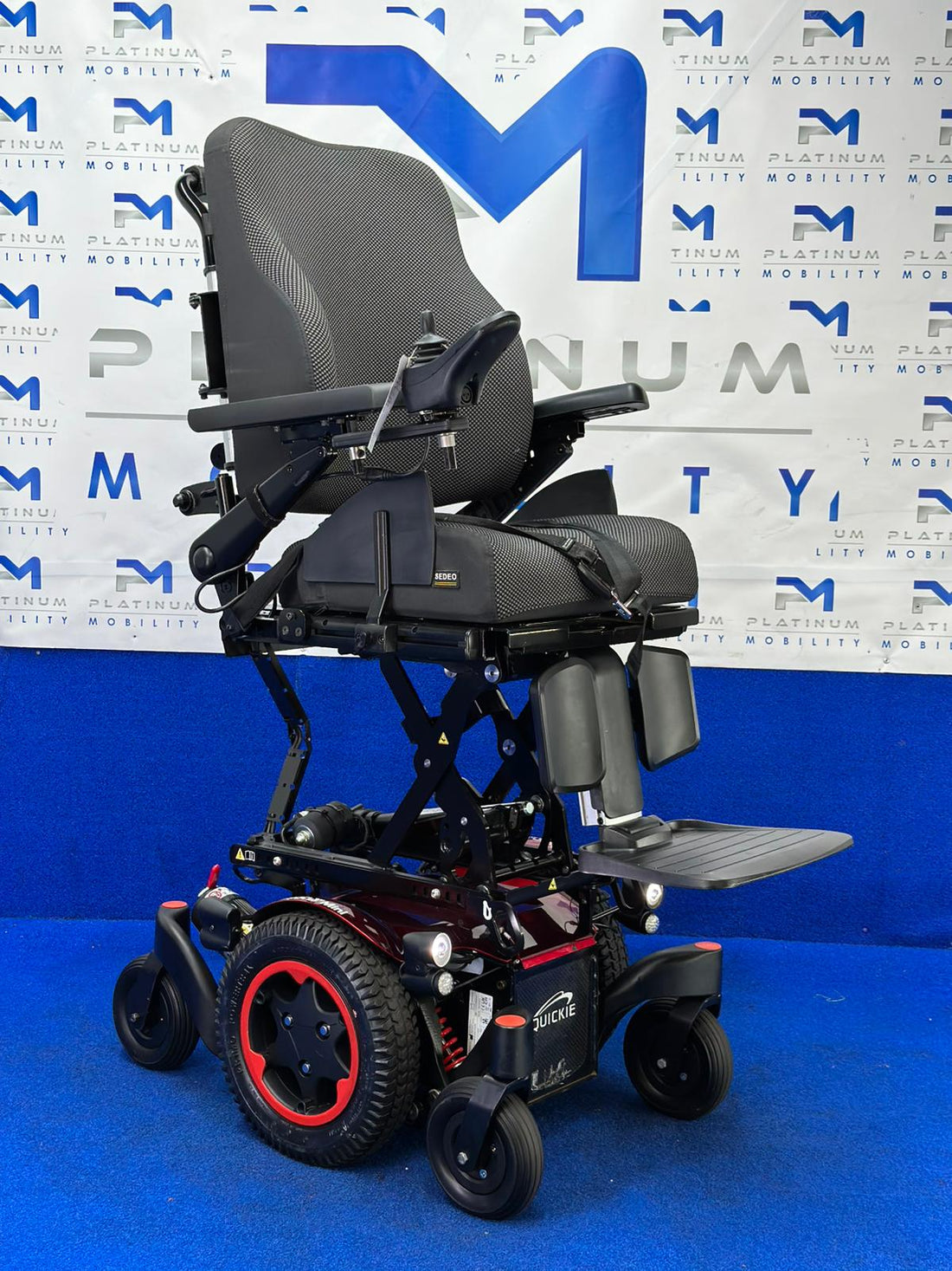 Quickie Q300 Mini Powerchair – 6mph Riser Electric Wheelchair by Sunrise (1631)