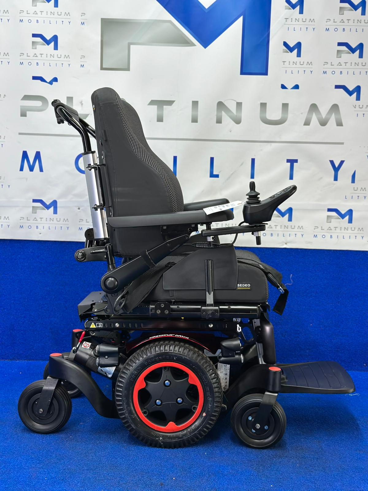 Quickie Q300 Mini Powerchair – 6mph Riser Electric Wheelchair by Sunrise (1631)
