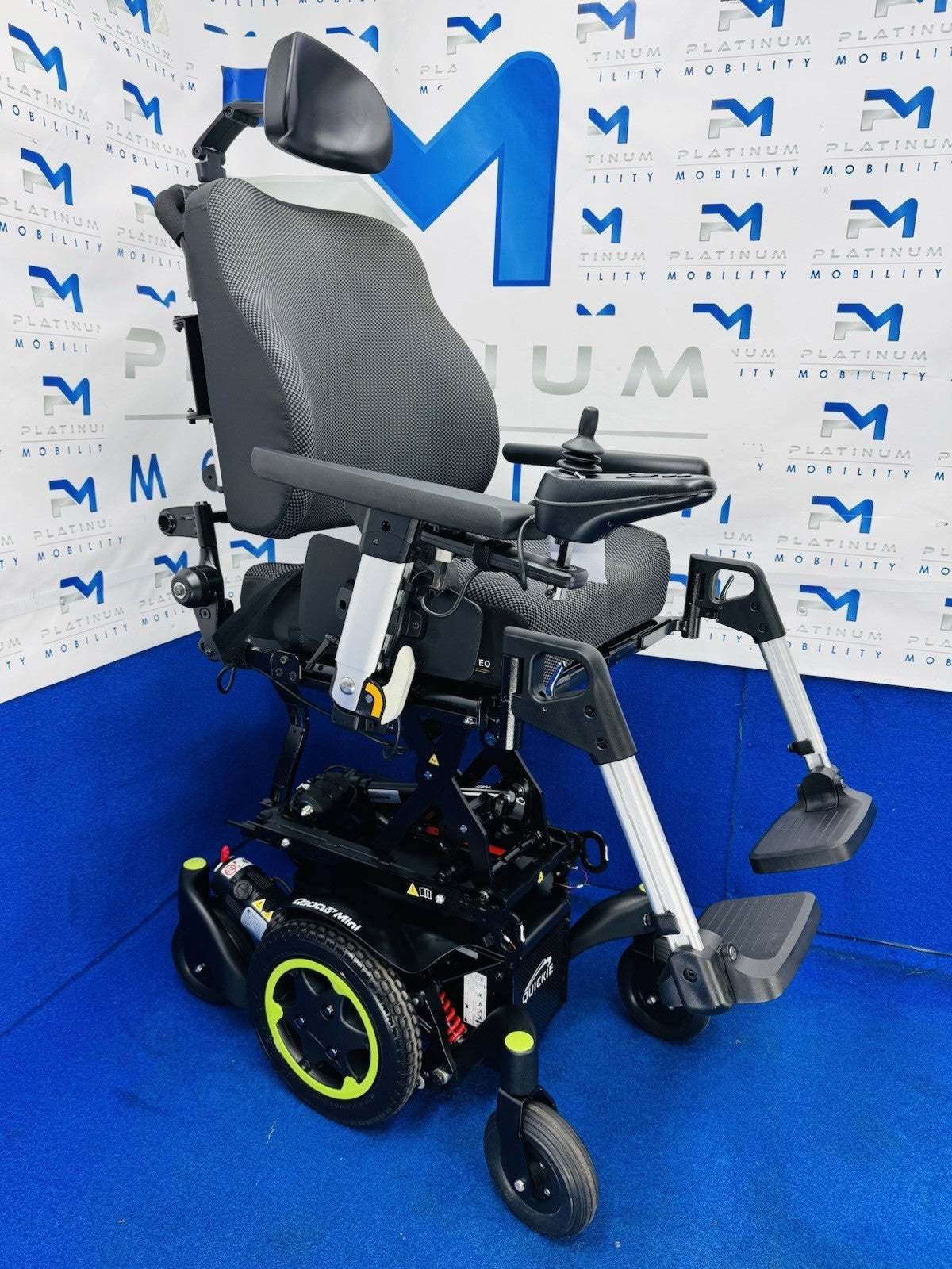 QUICKIE Q300 M MINI 4 MPH ELECTRIC MOBILITY POWERCHAIR ELECTRIC WHEELCHAIR 926