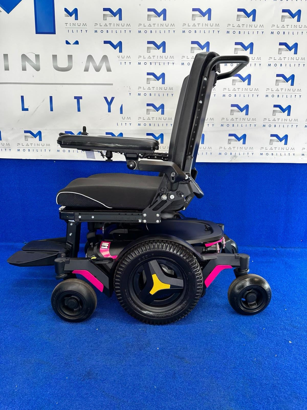 2023 PERMOBIL M1 MWD 5 MPH ELECTRIC WHEELCHAIR POWERCHAIR MOBILITY SCOOTER Q500