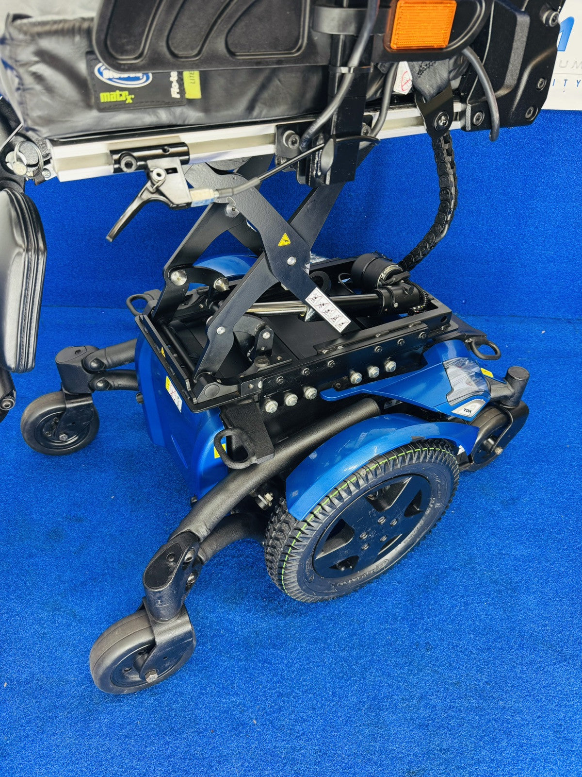 INVACARE TDX SP2 4 MPH MWD RISER TILT ELECTRIC WHEELCHAIR POWERCHAIR MOBILITY