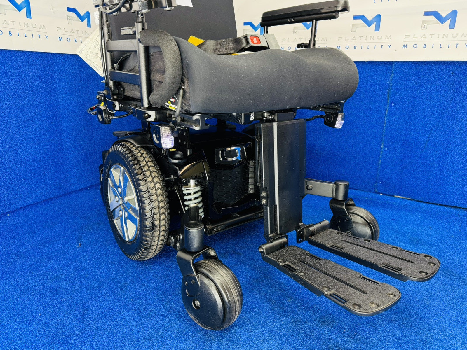 PRIDE QUANTUM Q6 EDGE 2 5 MPH ELECTRIC POWER WHEELCHAIR POWERCHAIR 841