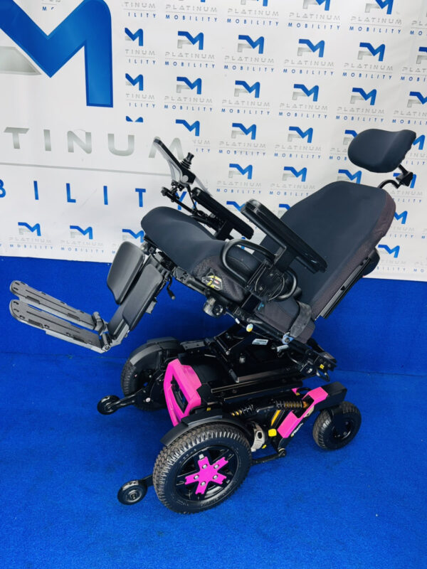 2023 Quantum 4Front 2 HD Powerchair 6 MPH ELECTRIC WHEELCHAIR *Looks BRAND NEW* - Image 3