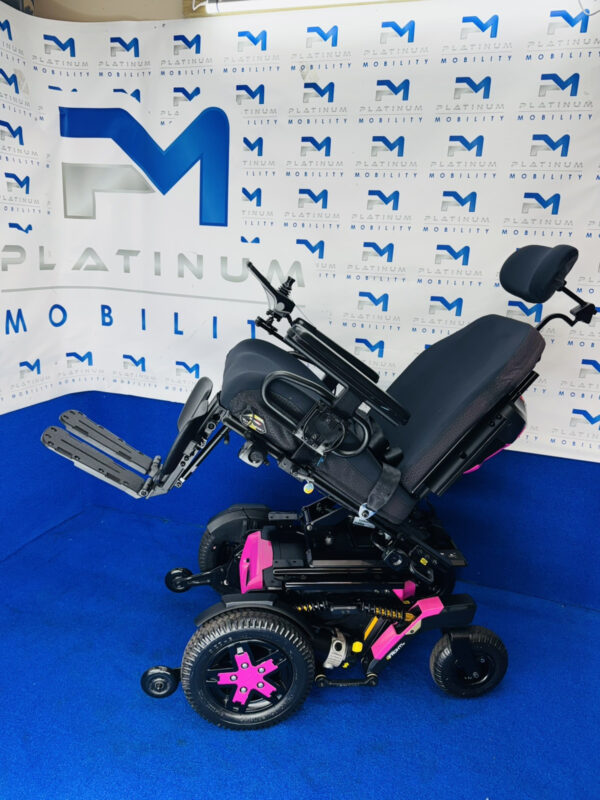 2023 Quantum 4Front 2 HD Powerchair 6 MPH ELECTRIC WHEELCHAIR *Looks BRAND NEW* - Image 4