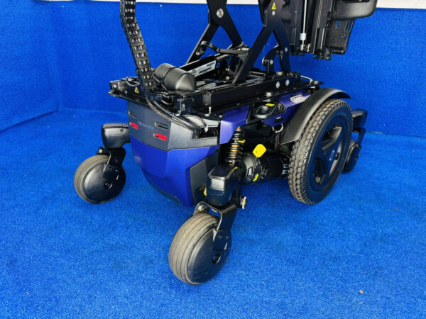 PRIDE QUANTUM EDGE 3 STRETTO 6 MPH ELECTRIC POWER WHEELCHAIR POWERCHAIR - Image 10