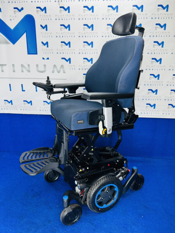 2022 SUNRISE QUICKIE Q500 M 6MPH ELECTRIC RISE MOBILITY POWERCHAIR WHEELCHAIR M2 - Image 2