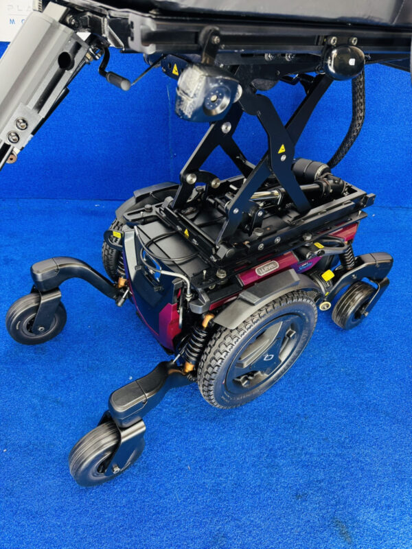 PRIDE QUANTUM EDGE 3 STRETTO 6 MPH ELECTRIC POWER WHEELCHAIR POWERCHAIR - Image 7