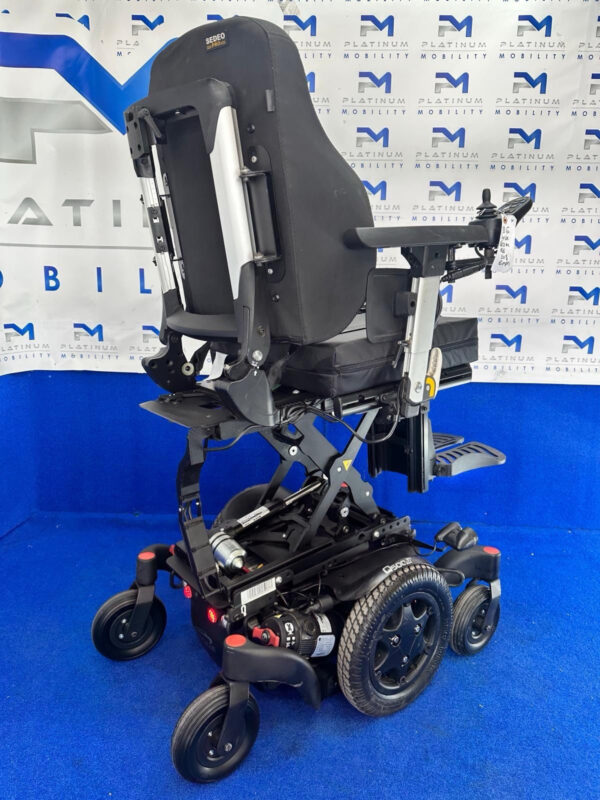 SUNRISE QUICKIE Q500 M 6MPH ELECTRIC RISE MOBILITY POWERCHAIR WHEELCHAIR M2 - Image 4