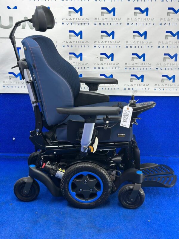 2022 SUNRISE QUICKIE Q500M 6MPH ELECTRIC RISE MOBILITY POWERCHAIR WHEELCHAIR 939 - Image 9
