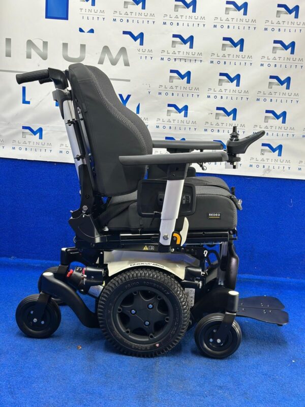 2024 SUNRISE QUICKIE Q300 MINI 6MPH ELECTRIC WHEELCHAIR MOBILITY POWERCHAIR 1013 - Image 6
