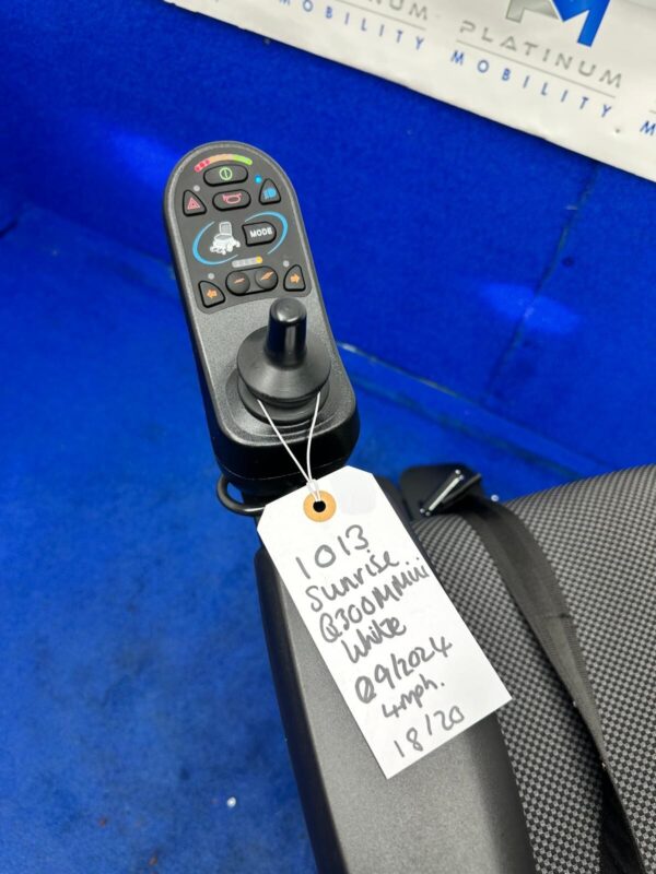 2024 SUNRISE QUICKIE Q300 MINI 6MPH ELECTRIC WHEELCHAIR MOBILITY POWERCHAIR 1013 - Image 8