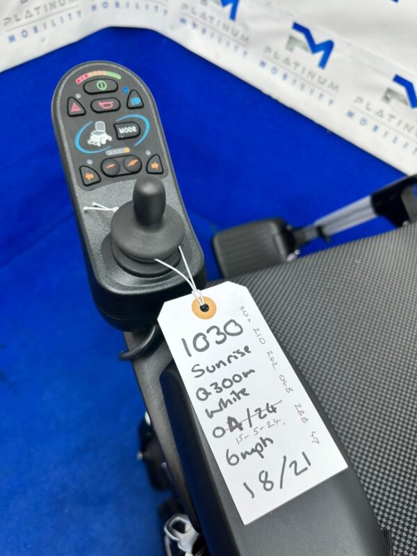 Quickie Q300M Mini MWD 6mph Powerchair - Electric Rise and Tilt - Image 10