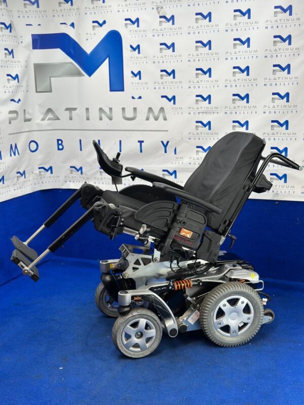 INVACARE STORM 4 X-PLORE 6MPH  ALL TERRAIN ELECTRIC MOBILITY WHEELCHAIR 1043 - Image 3
