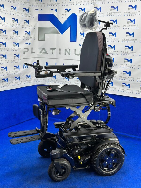 2024 QUANTUM R-TRAC ALL TERRAIN ELECTRIC WHEELCHAIR 6 MPH POWERCHAIR - Image 3