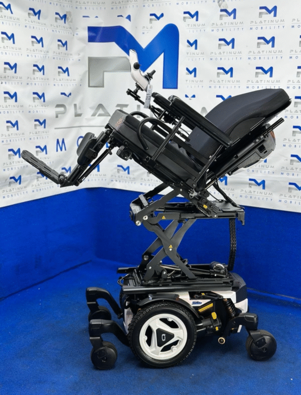 CUSTOM PRIDE QUANTUM EDGE 3 STRETTO 6 MPH ELECTRIC WHEELCHAIR POWERCHAIR 1192 - Image 3