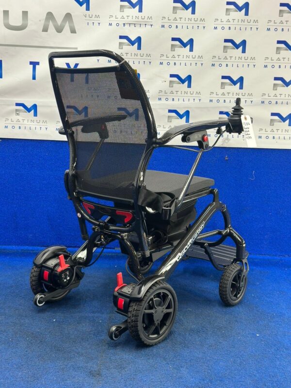 QUICKIE Q50 R LIGHTWEIGHT CARBON FIBRE ELECTRIC POWERCHAIR SCOOTER FOLDING 4MPH - Image 2