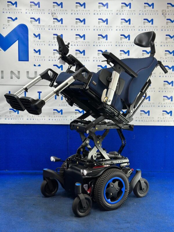 2025 Quickie Q500 M Powerchair 6mph Riser Electric Wheelchair by Sunrise (1265) - Image 2