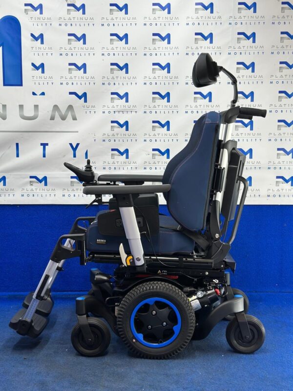 2025 Quickie Q500 M Powerchair 6mph Riser Electric Wheelchair by Sunrise (1265) - Image 9