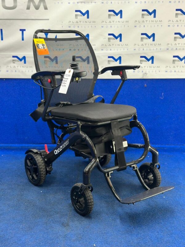 QUICKIE Q50 R LIGHTWEIGHT CARBON FIBRE ELECTRIC POWERCHAIR SCOOTER FOLDING 4MPH - Image 6