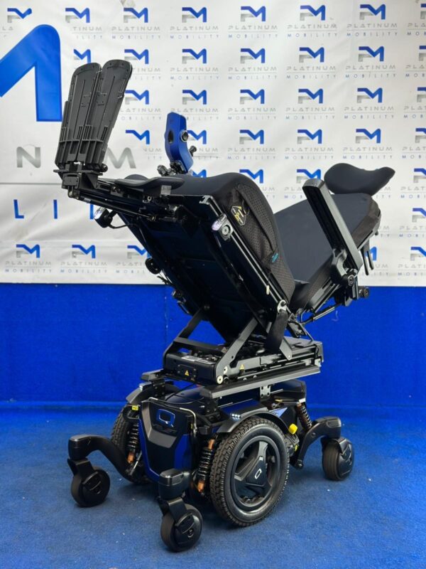 Quantum Q6 Edge Stretto i-Level Powerchair – 6 mph Electric Wheelchair (1231) - Image 4