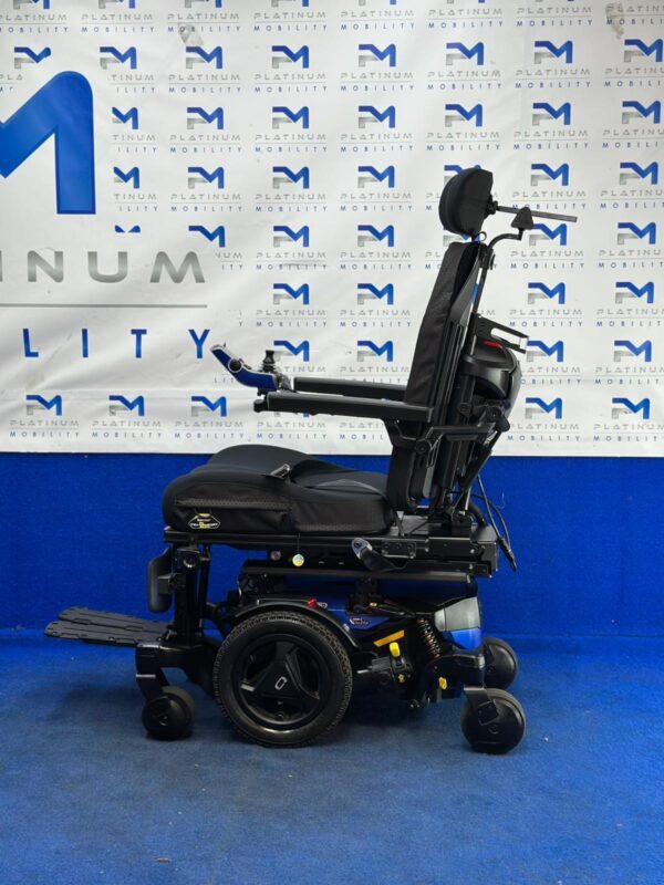 Quantum Q6 Edge Stretto i-Level Powerchair – 6 mph Electric Wheelchair (1231) - Image 11