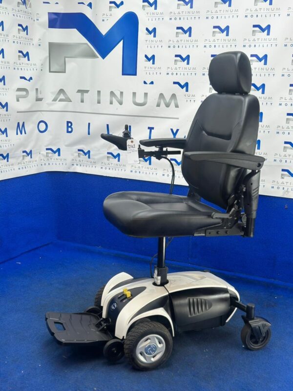 Travelux Venture Powerchair – 4mph Riser Electric Wheelchair by Van Os (1242)