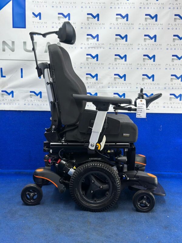 Quickie Q700 M Powerchair – 6 mph All Terrain Electric Wheelchair  (1122) - Image 5