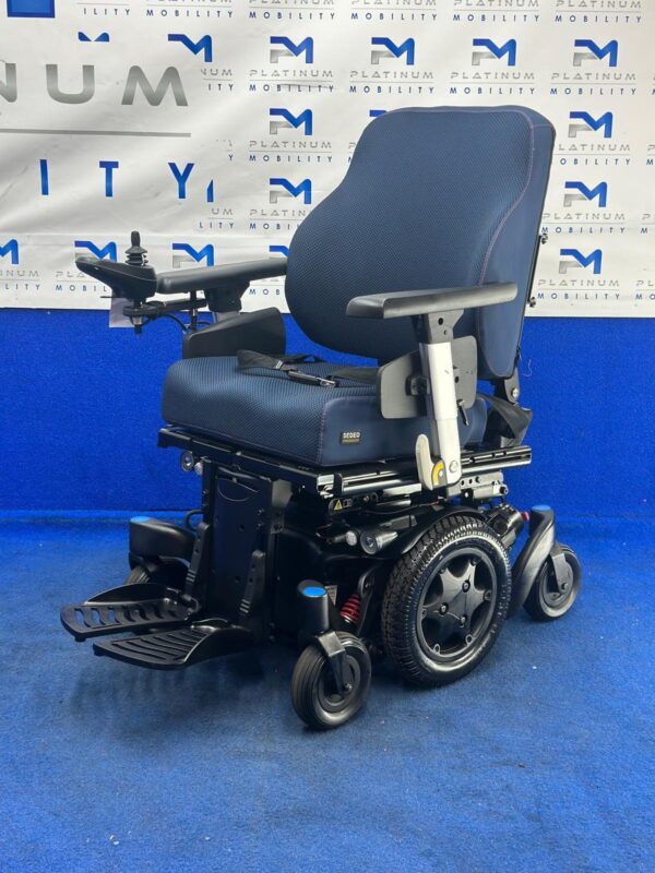 Quickie Q500 M Powerchair – 6mph Riser Electric Wheelchair by Sunrise (760) - Image 4