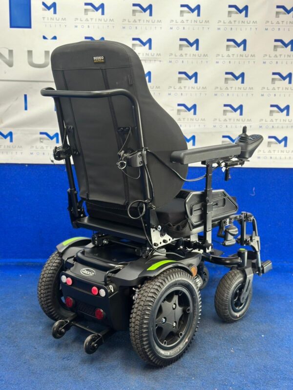 Quickie Q200 R Powerchair – 6mph Rear-Wheel Electric Wheelchair (1246) - Image 8