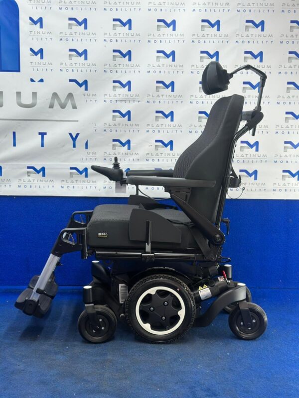 Quickie Q300 M Mini Powerchair – 4mph Electric Wheelchair by Sunrise (1251) - Image 4