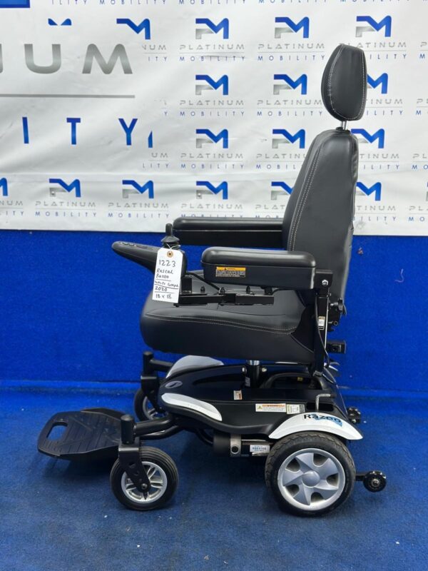 Rascal Razoo Compact Powerchair – 4mph Manual Recline Electric Wheelchair (1223) - Image 2