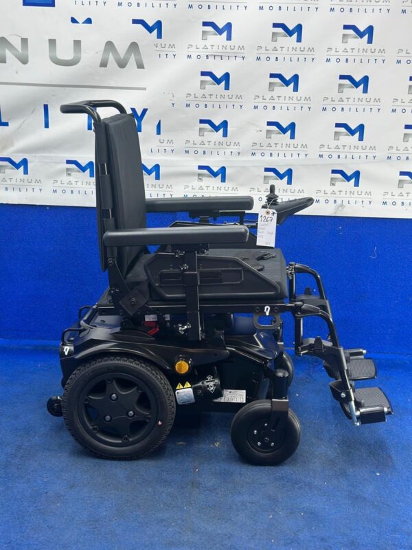 Quickie Q100R Powerchair – 4mph Small Electric Wheelchair by Sunrise (1267) - Image 4