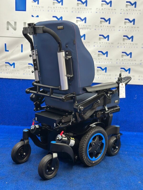 Quickie Q300 M Mini Powerchair 4 mph Riser Electric Wheelchair by Sunrise (1416) - Image 6