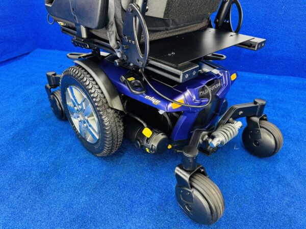 Quantum Q6 Edge 2 Powerchair – 4mph Electric Wheelchair by Pride (1113) - Image 8