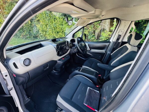CITROEN BERLINGO M-SPACE Auto WAV Diesel 3 Seats Wheelchair Accessible - Image 8