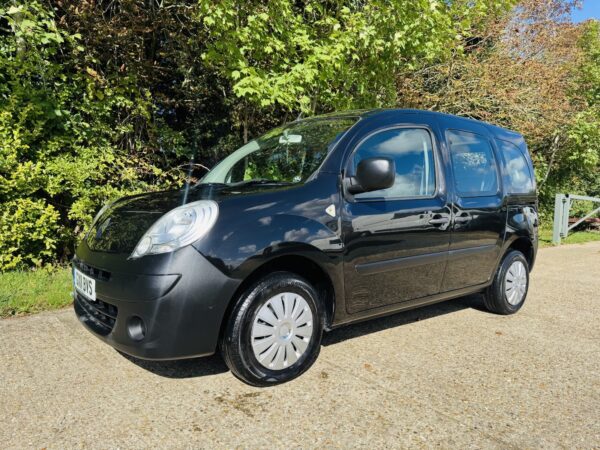 2011 RENAULT KANGOO PLUS AUTO PETROL WAV Diesel 2 Seats Wheelchair Accessible - Image 2