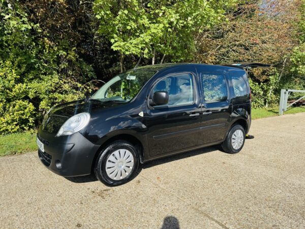 2011 RENAULT KANGOO PLUS AUTO PETROL WAV Diesel 2 Seats Wheelchair Accessible - Image 5