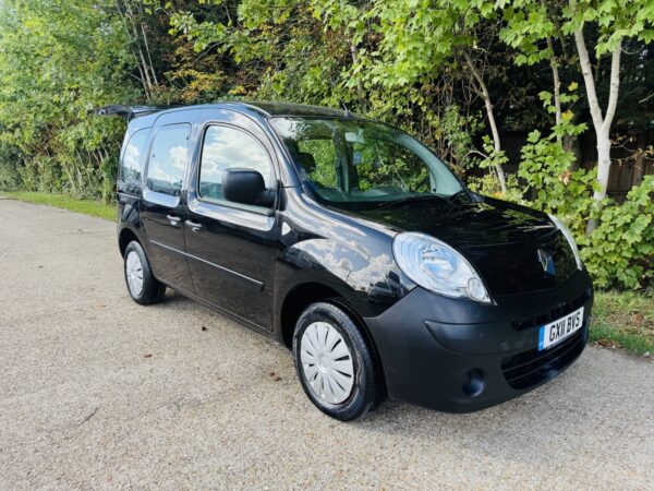 2011 RENAULT KANGOO PLUS AUTO PETROL WAV Diesel 2 Seats Wheelchair Accessible - Image 6