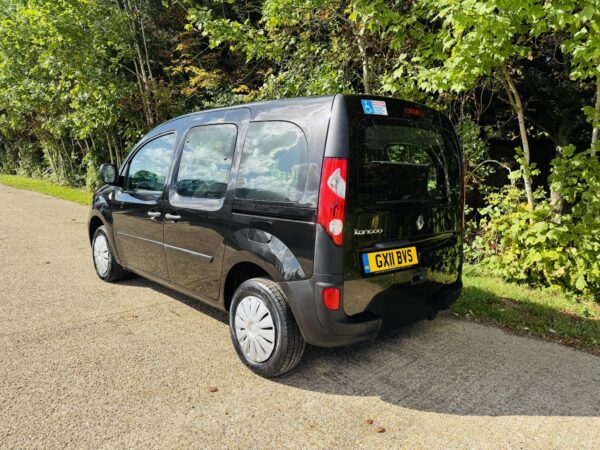 2011 RENAULT KANGOO PLUS AUTO PETROL WAV Diesel 2 Seats Wheelchair Accessible - Image 8