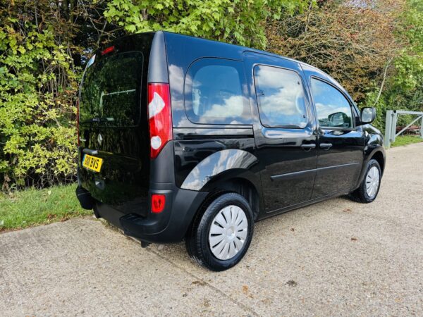 2011 RENAULT KANGOO PLUS AUTO PETROL WAV Diesel 2 Seats Wheelchair Accessible - Image 9