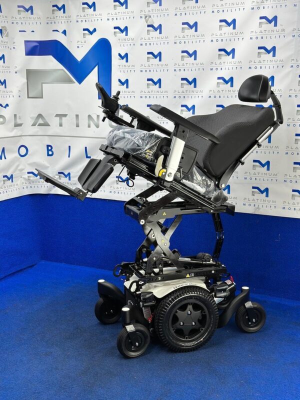QUICKIE Q300 MINI 6 MPH ELECTRIC MOBILITY POWERCHAIR ELECTRIC WHEELCHAIR 1472