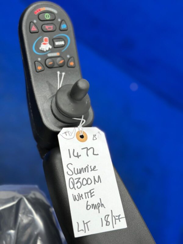 QUICKIE Q300 MINI 6 MPH ELECTRIC MOBILITY POWERCHAIR ELECTRIC WHEELCHAIR 1472 - Image 12