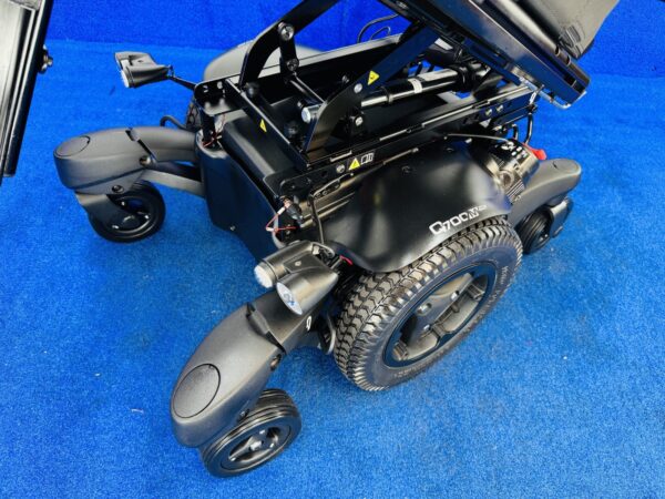 Quickie Q700 M HD Powerchair – 6mph Electric Wheelchair by Sunrise (1430) - Image 7