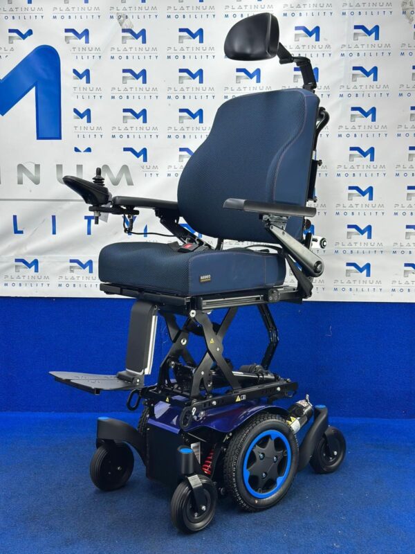 Quickie Q300 M Mini Powerchair 4 mph Riser Electric Wheelchair by Sunrise (1498) - Image 3
