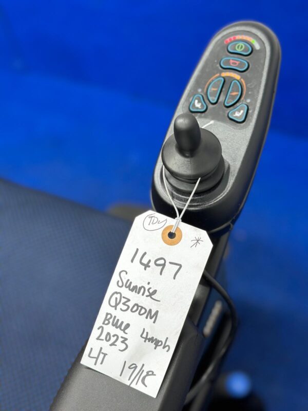 Quickie Q300 M Mini Powerchair 4 mph Riser Electric Wheelchair by Sunrise (1497) - Image 11