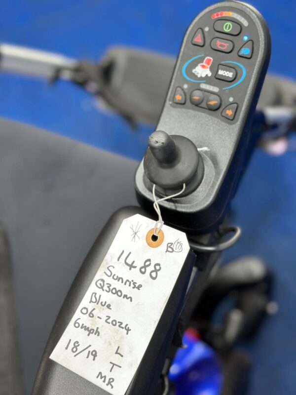 Quickie Q300 Mini Powerchair – 6mph Riser Electric Wheelchair by Sunrise (1488) - Image 12
